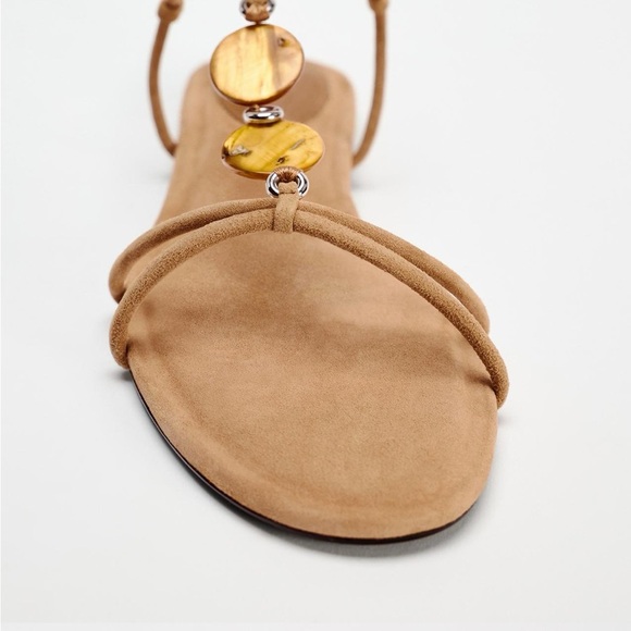 NWT ZARA EMBELLISHED LEATHER SANDAL 8
🚨FIRM PRICE - Picture 3 of 6